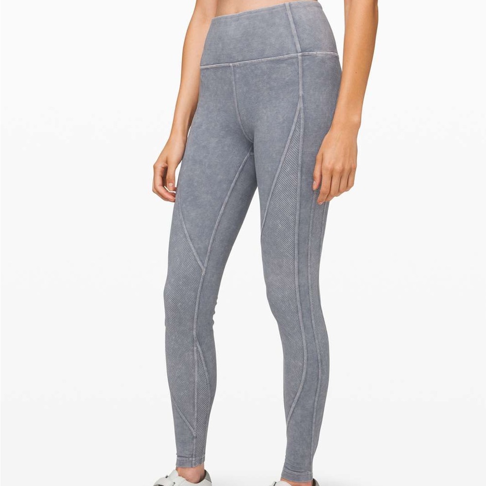 Lululemon Wunder Under - hemmed to 26" *Ribbed Snow Washed. Luna. Size 6.